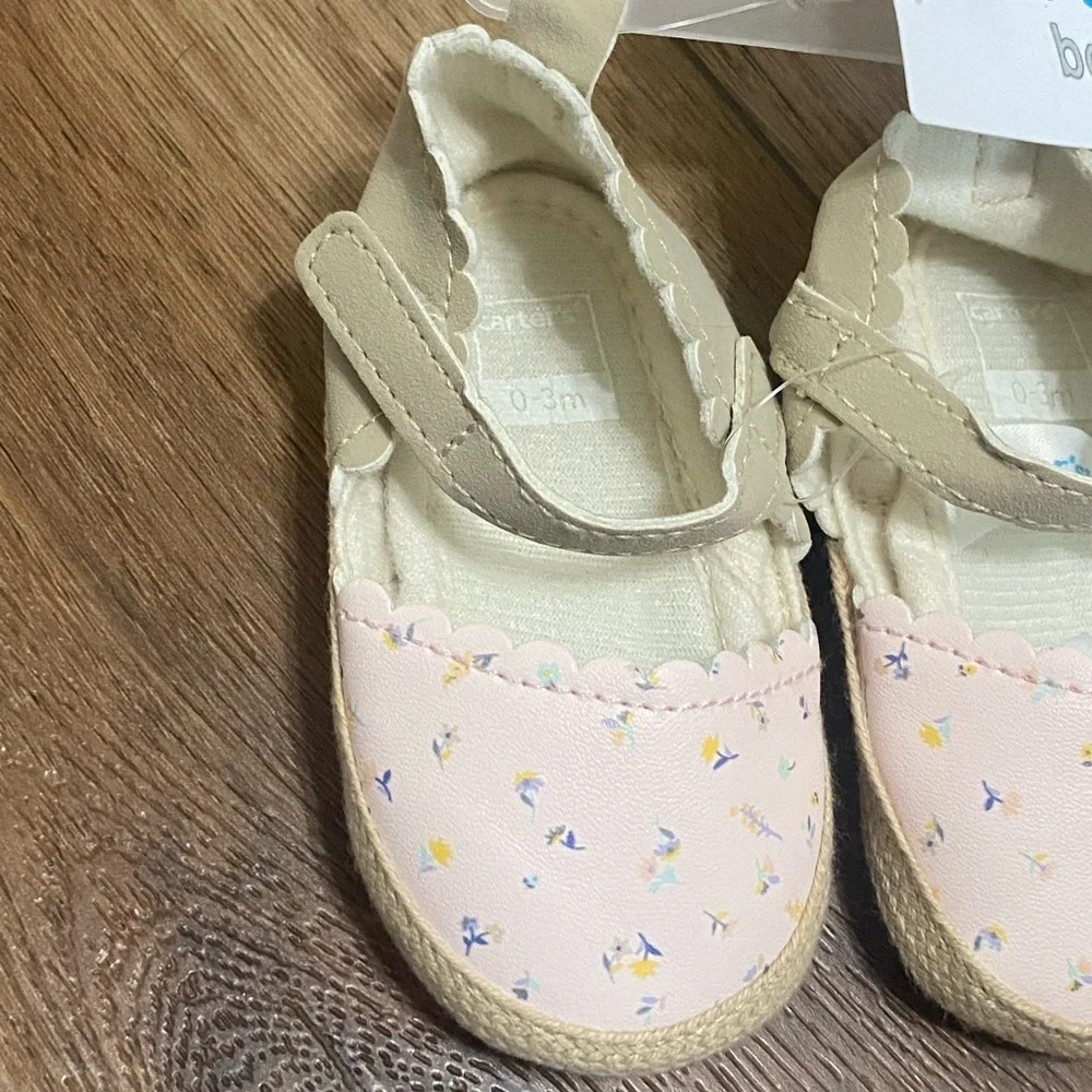 Carters baby NWT 0-3 month floral soft baby shoes